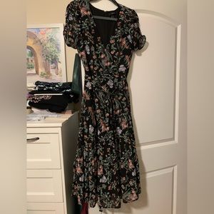 Floral midi dress size small